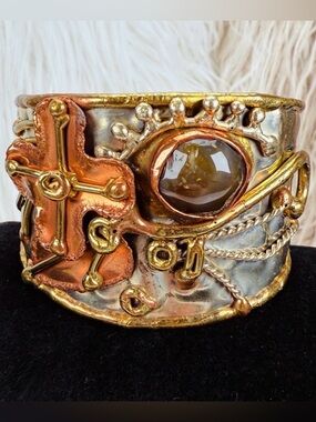 Handcrafted brutalist, mixed-metal copper, brass, agate gemstone cuff bracelet